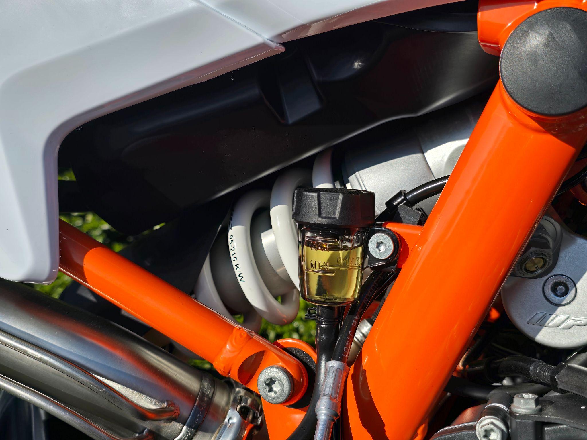 SOLD 2025 KTM 890 R Euro 5